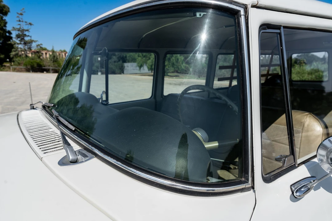 1968 International Harvester Travelall - Image 12 of 31