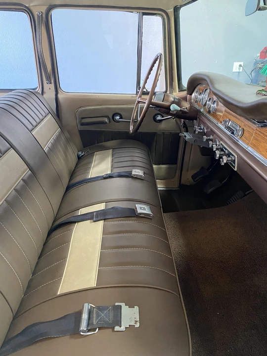1968 International Harvester Travelall - Image 29 of 31