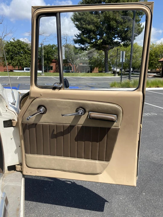 1968 International Harvester Travelall - Image 27 of 31