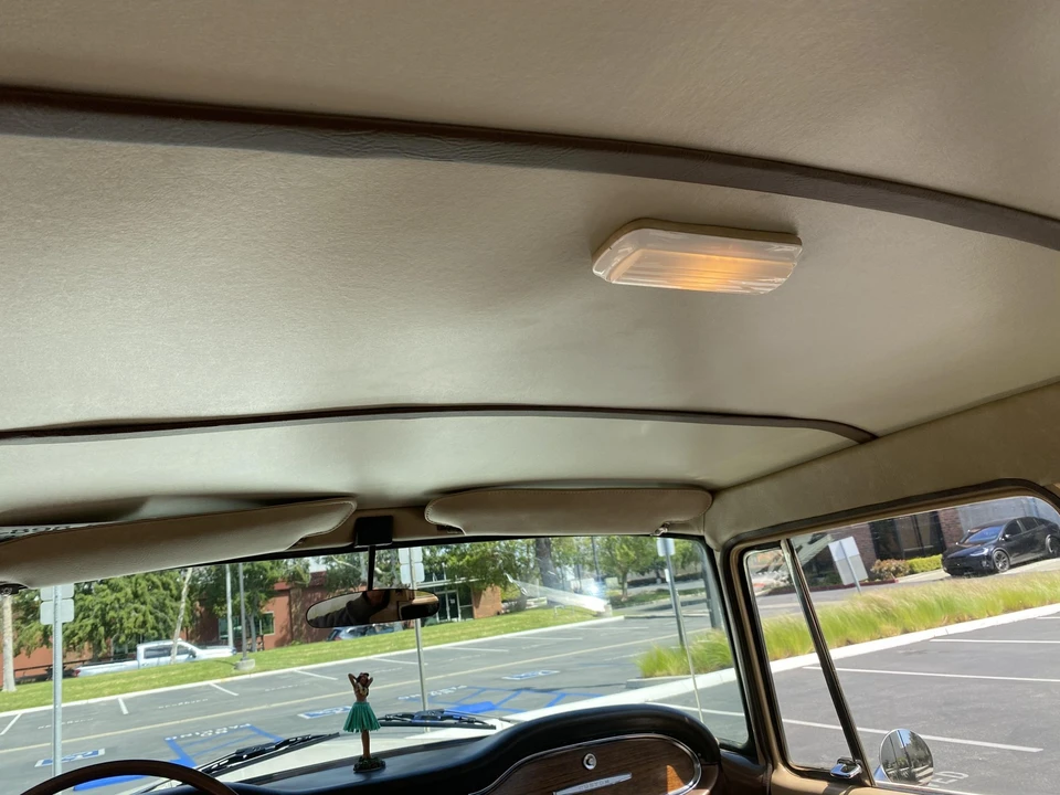 1968 International Harvester Travelall - Image 23 of 31