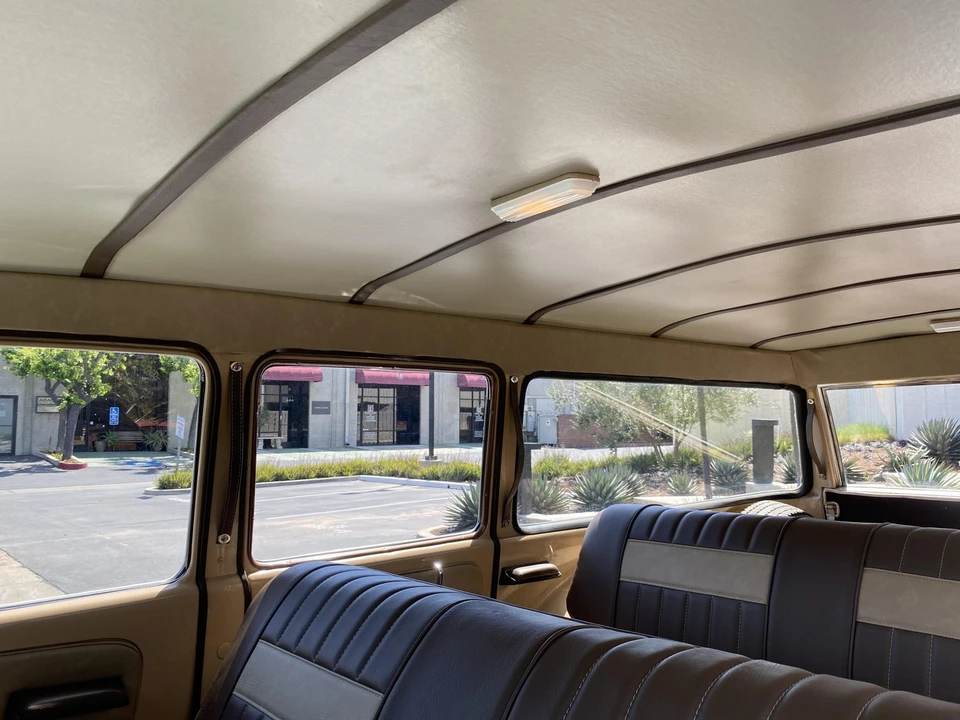 1968 International Harvester Travelall - Image 26 of 31