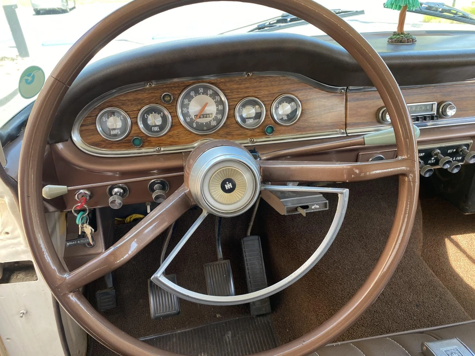 1968 International Harvester Travelall - Image 20 of 31