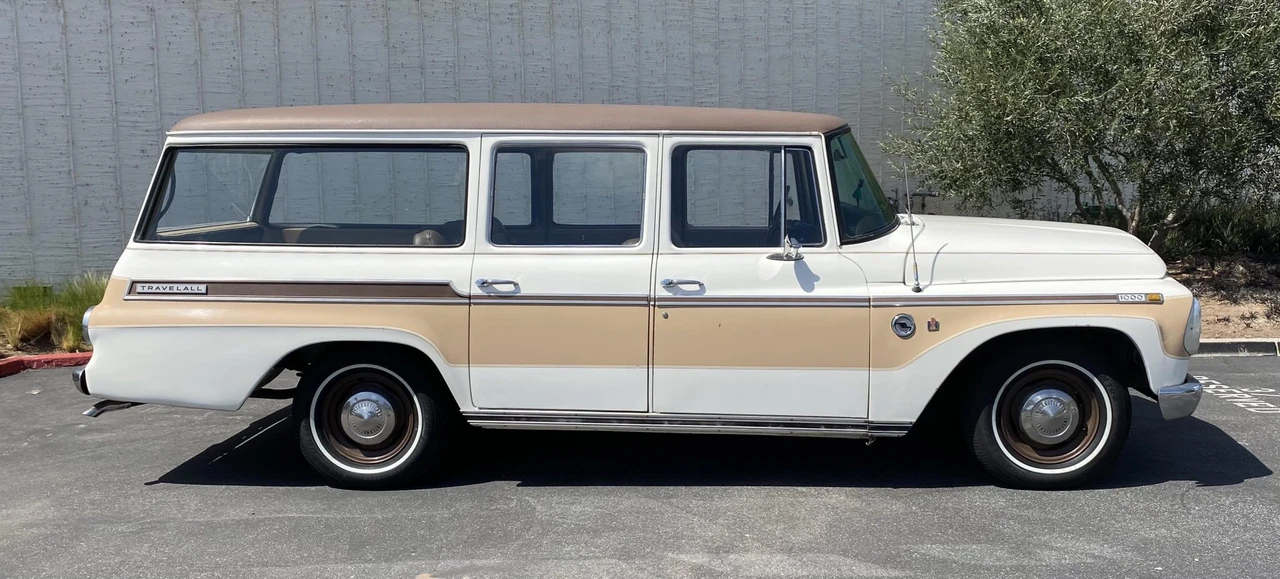 1968 International Harvester Travelall - Image 12 of 31