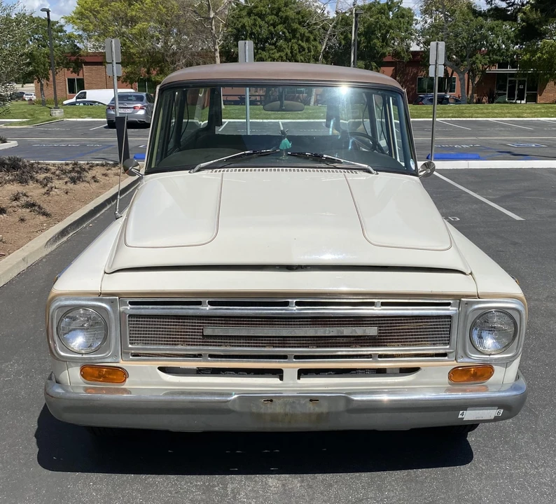 1968 International Harvester Travelall - Image 13 of 31