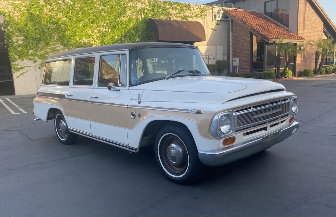 1968 International Harvester Travelall - Image 2 of 31