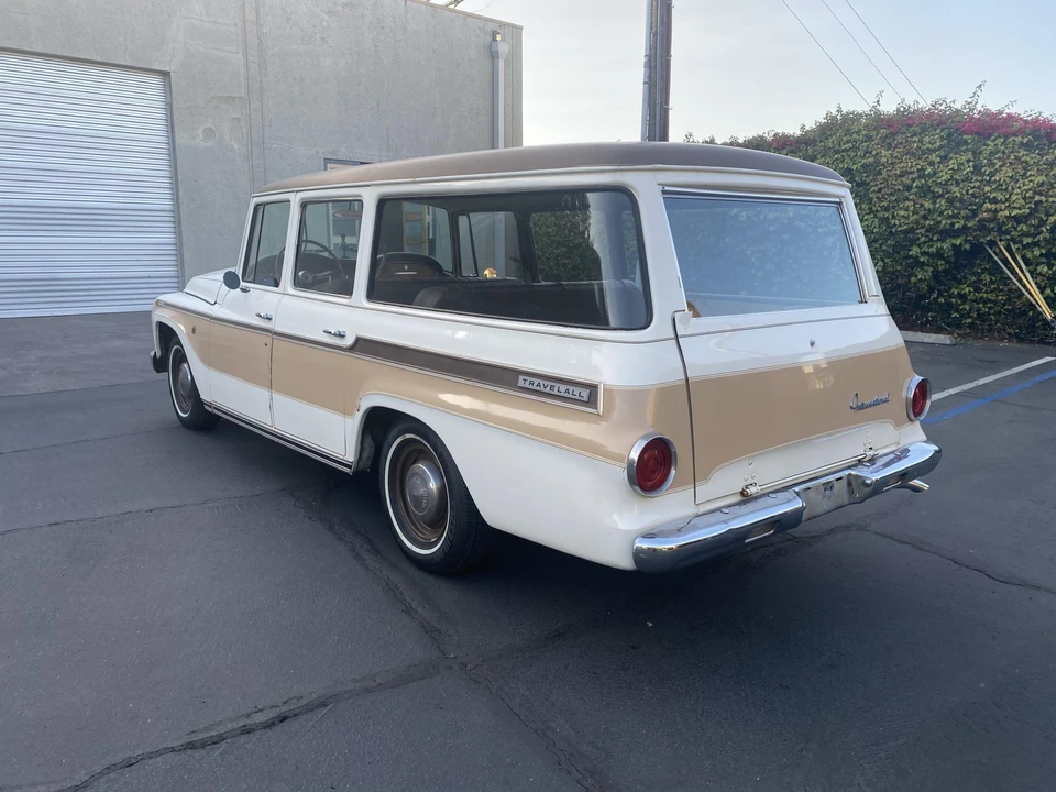 1968 International Harvester Travelall - Image 8 of 31