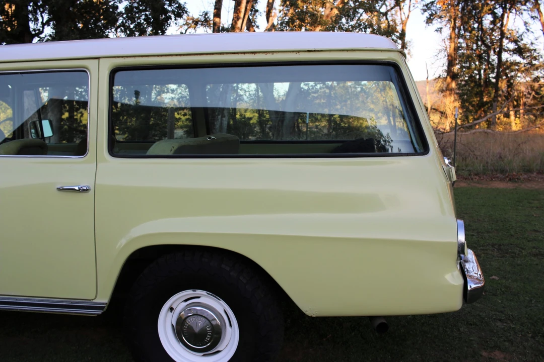 1968 International Harvester Travelall - Image 24 of 31