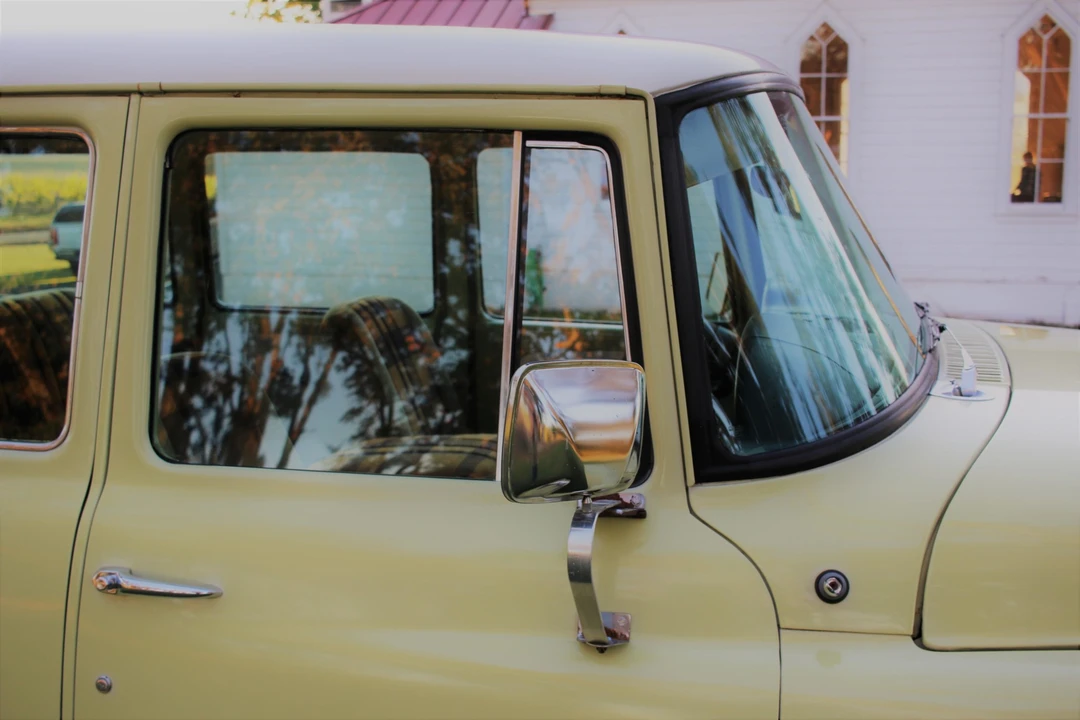 1968 International Harvester Travelall - Image 17 of 31