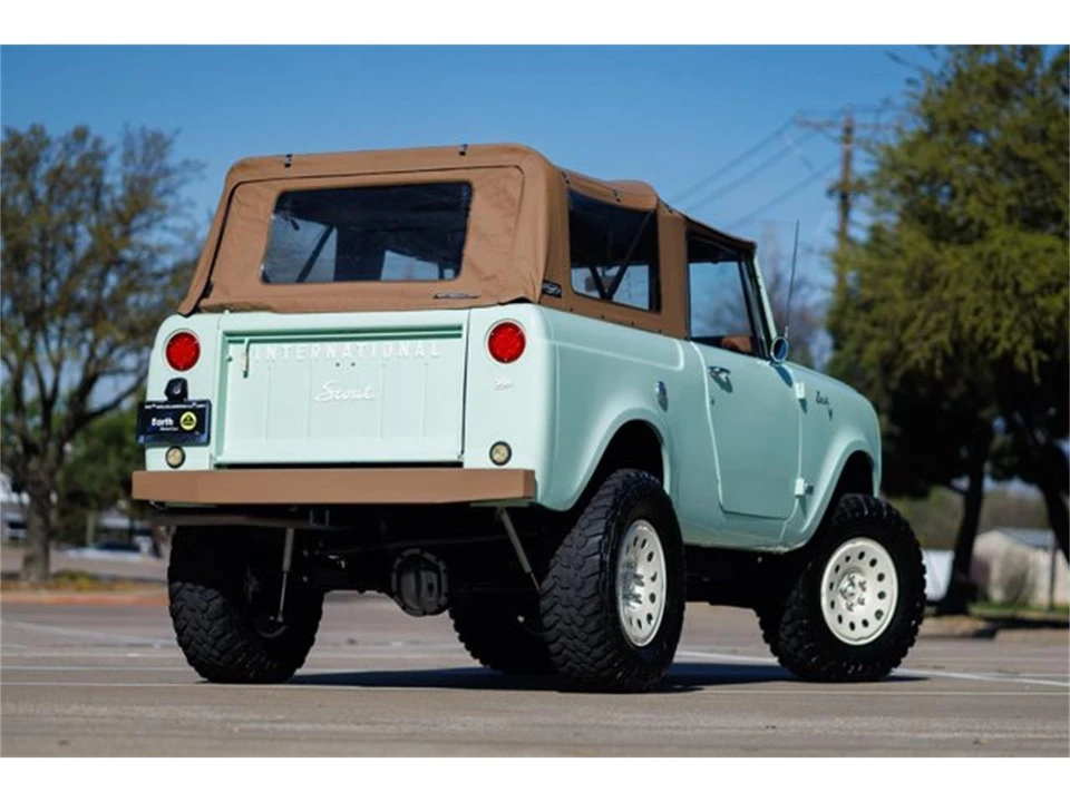1968 International - Image 3 of 31