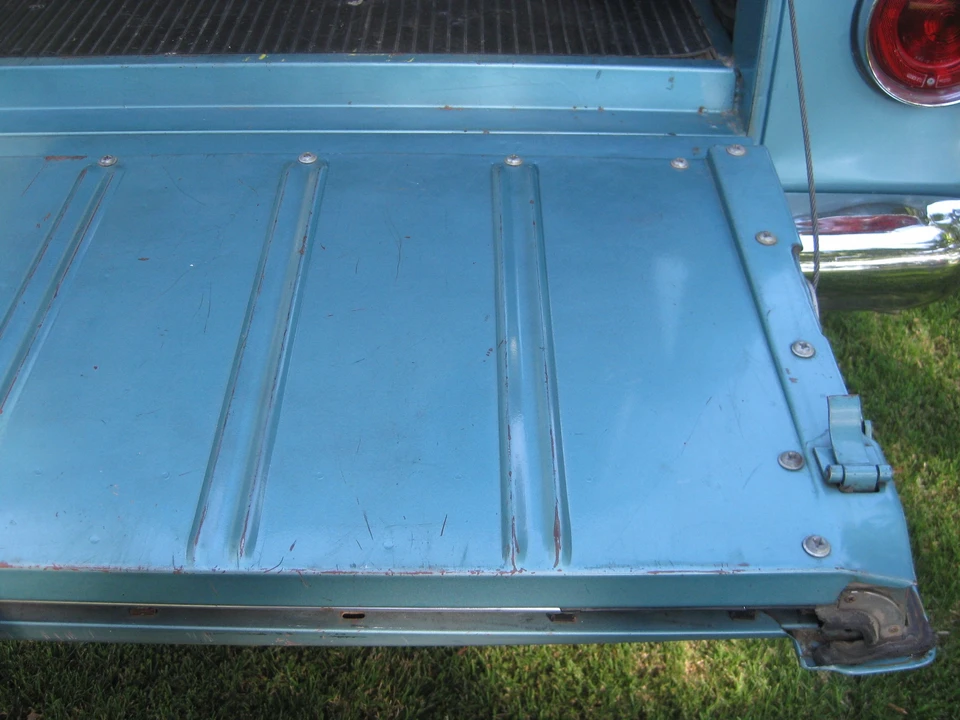 1968 International Harvester Travelall - Image 14 of 31