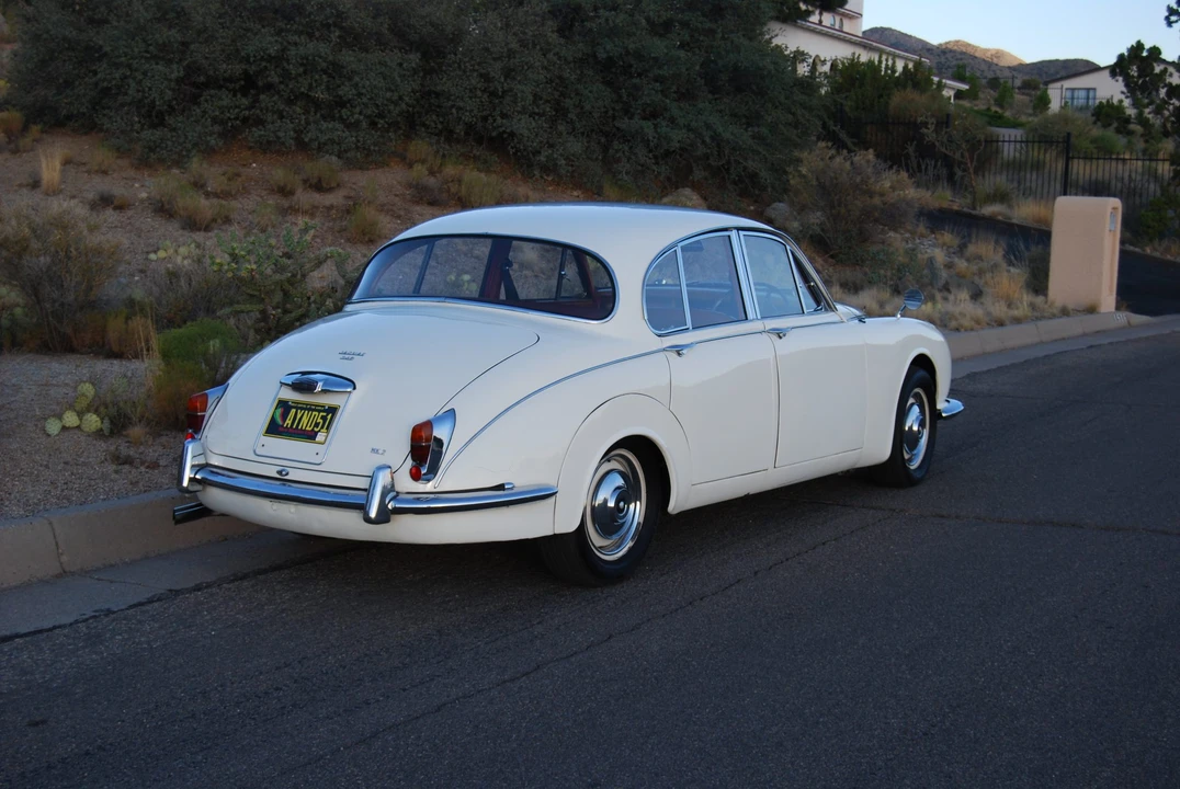 1968 Jaguar Mark II - Image 9 of 31