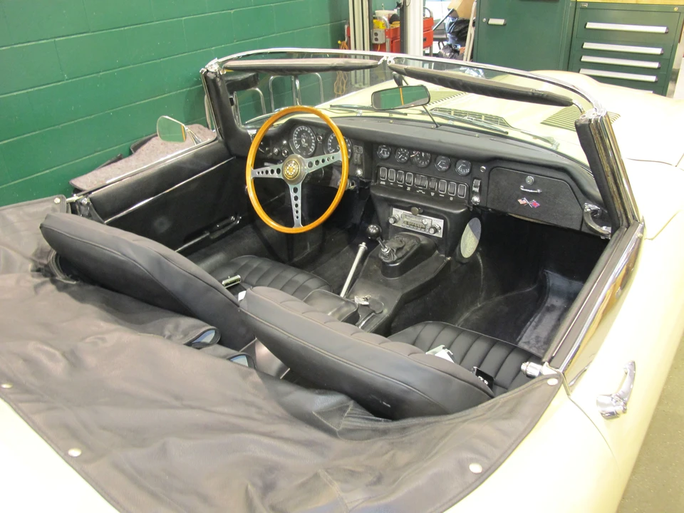 1968 Jaguar E-Type Series 2 - Image 2 of 5