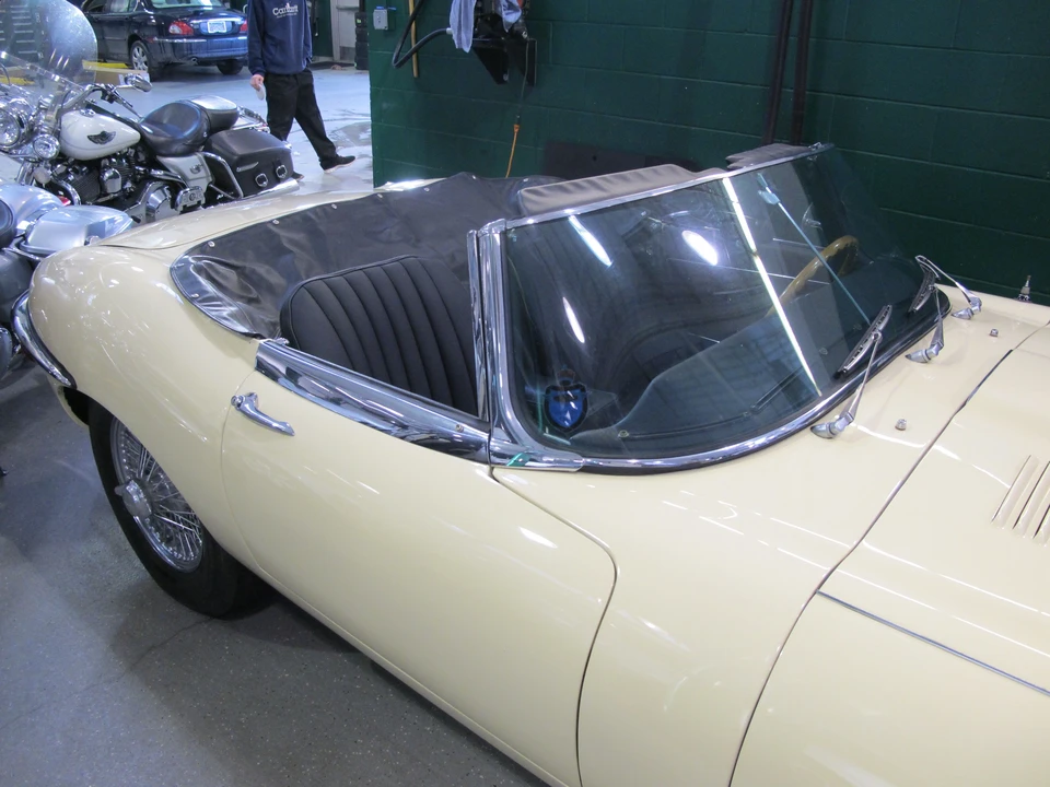 1968 Jaguar E-Type Series 2 - Image 4 of 5
