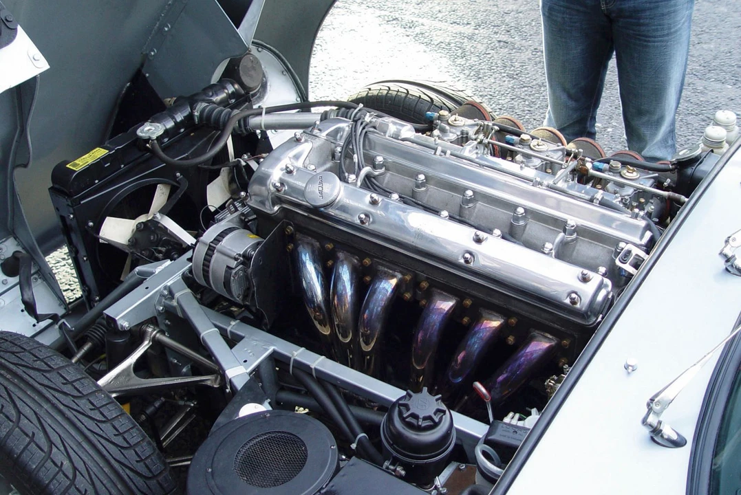 1968 Jaguar E-Type Series 1 - Image 2 of 2