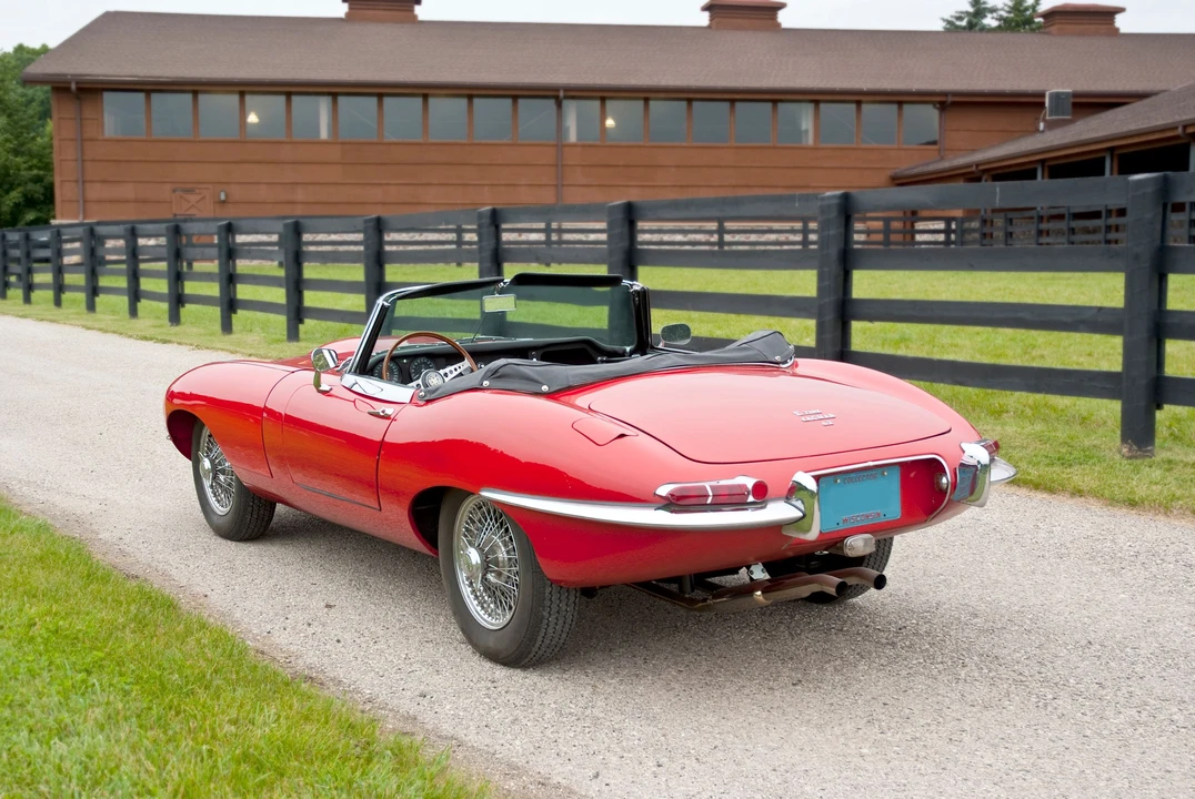 1968 Jaguar E-Type Series 1 - Image 2 of 6