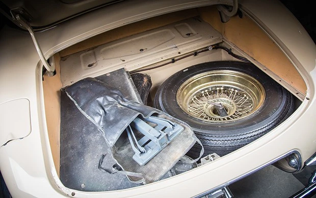 1968 Jaguar E-Type Series 1 - Image 11 of 12