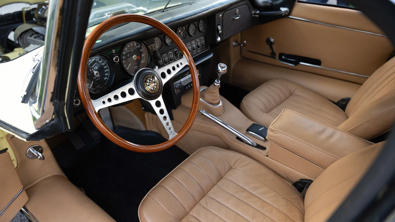 1968 Jaguar E-Type Series 1 - Image 2 of 31