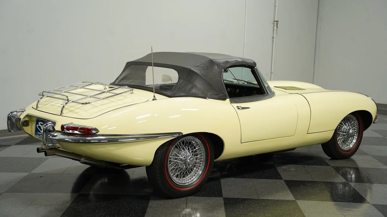 1968 Jaguar E-Type - Image 12 of 31