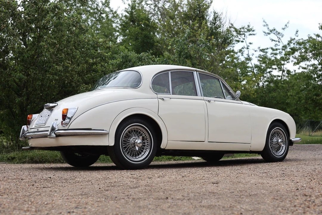 1968 Jaguar Mark II - Image 8 of 30
