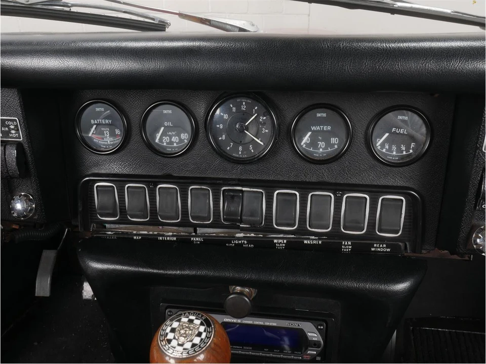 1968 Jaguar XK - Image 29 of 31