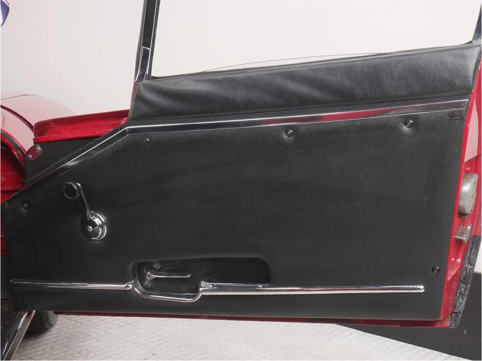1968 Jaguar XK - Image 22 of 31