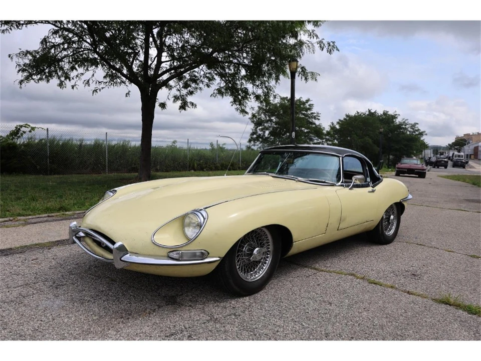 1968 Jaguar E-Type Series 1 - Image 2 of 8