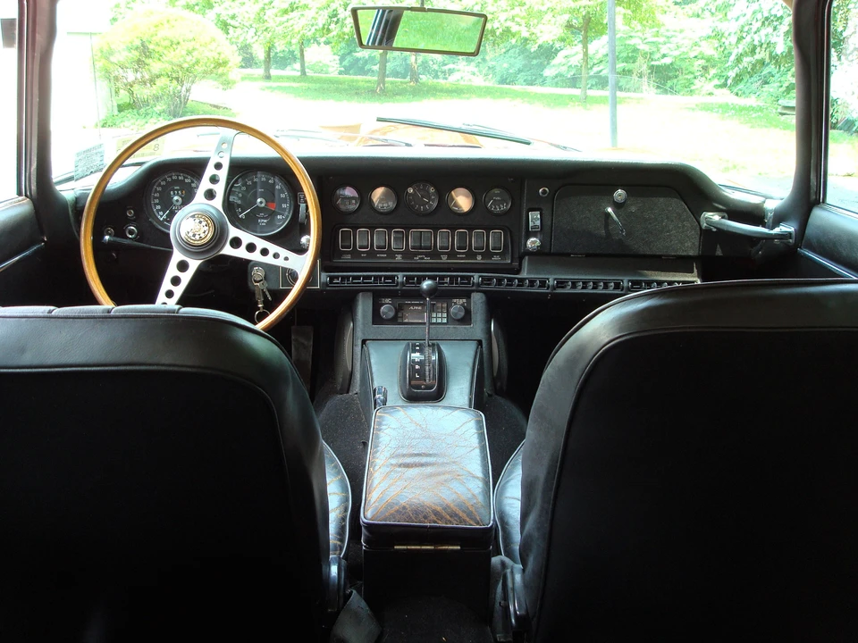 1968 Jaguar E-Type Series 1 2+2 - Image 2 of 7