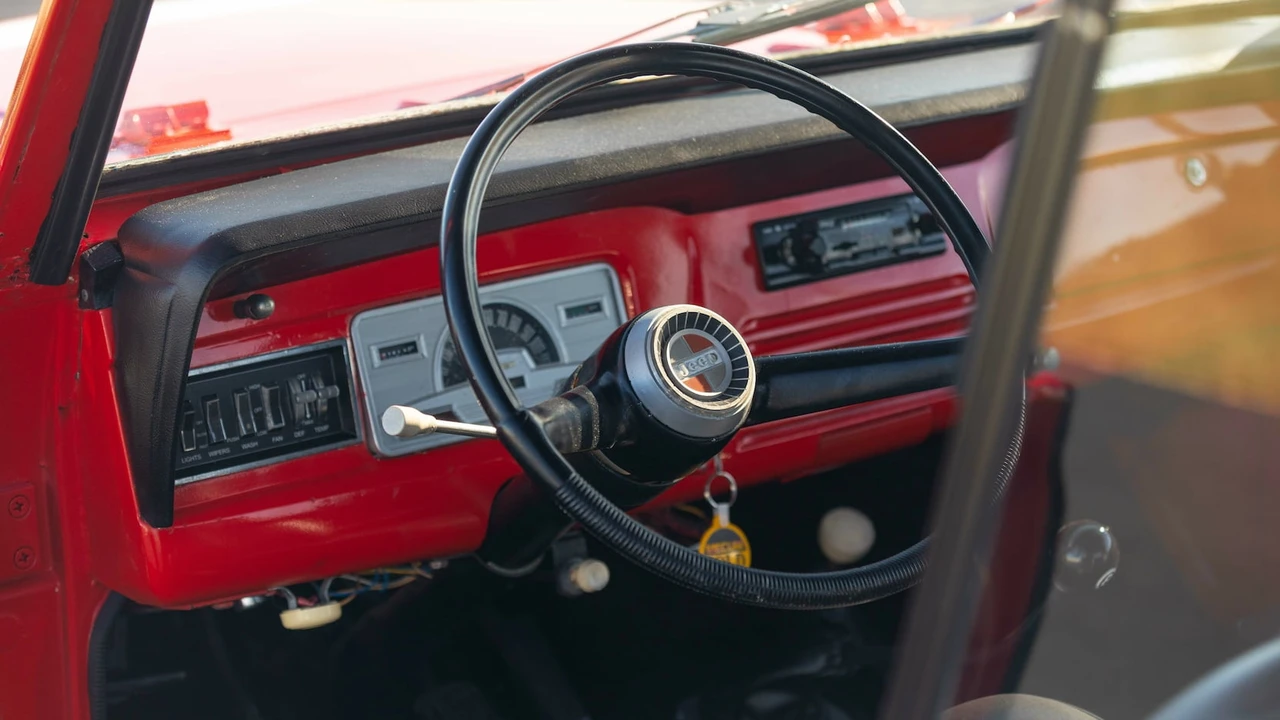 1968 Jeep Jeepster Commando - Image 13 of 23