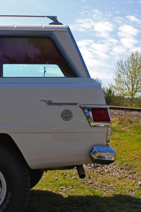 1968 Jeep SJ Wagoneer - Image 10 of 12