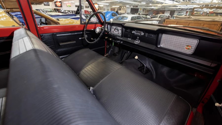1968 Jeep SJ Wagoneer - Image 17 of 25
