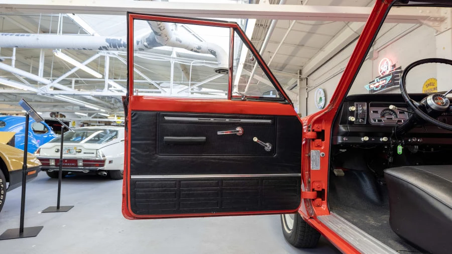 1968 Jeep SJ Wagoneer - Image 19 of 25