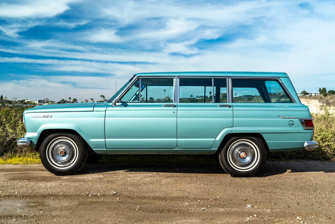 1968 Jeep SJ Wagoneer - Image 8 of 31