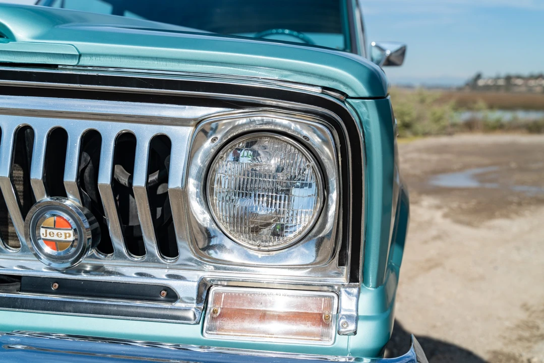 1968 Jeep SJ Wagoneer - Image 10 of 31