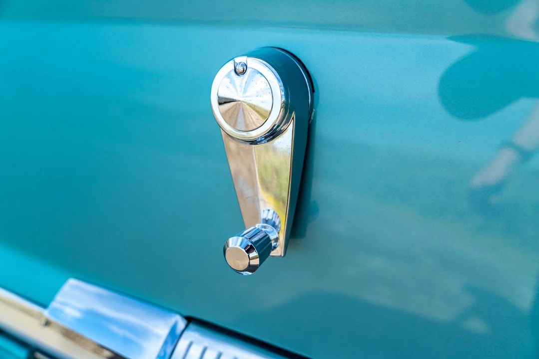 1968 Jeep SJ Wagoneer - Image 19 of 31