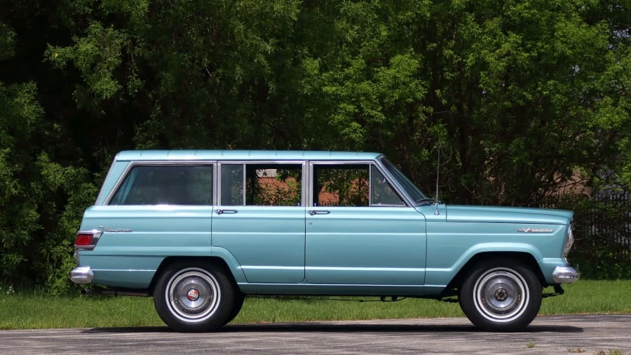 1968 Jeep SJ Wagoneer - Image 8 of 12