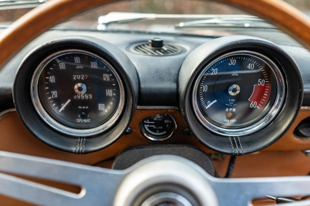 1967 Jensen Interceptor - Image 11 of 30