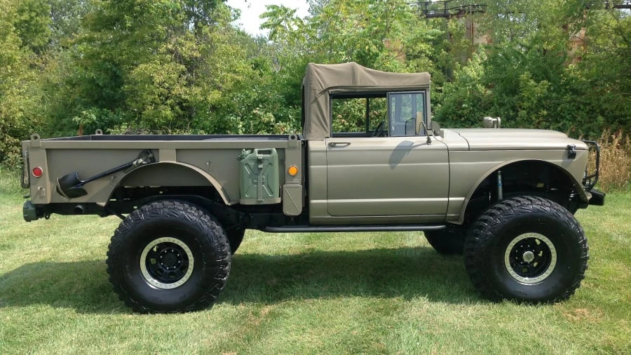 1968 Jeep SJ Gladiator - Image 2 of 8
