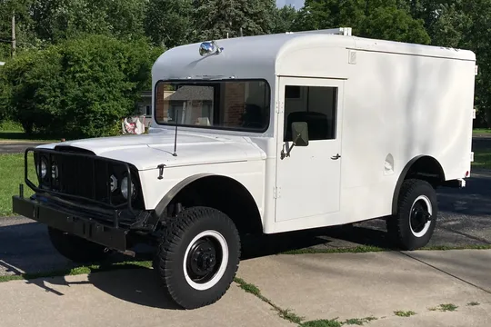 1968 Kaiser-Jeep M725 4×4 Ambulance