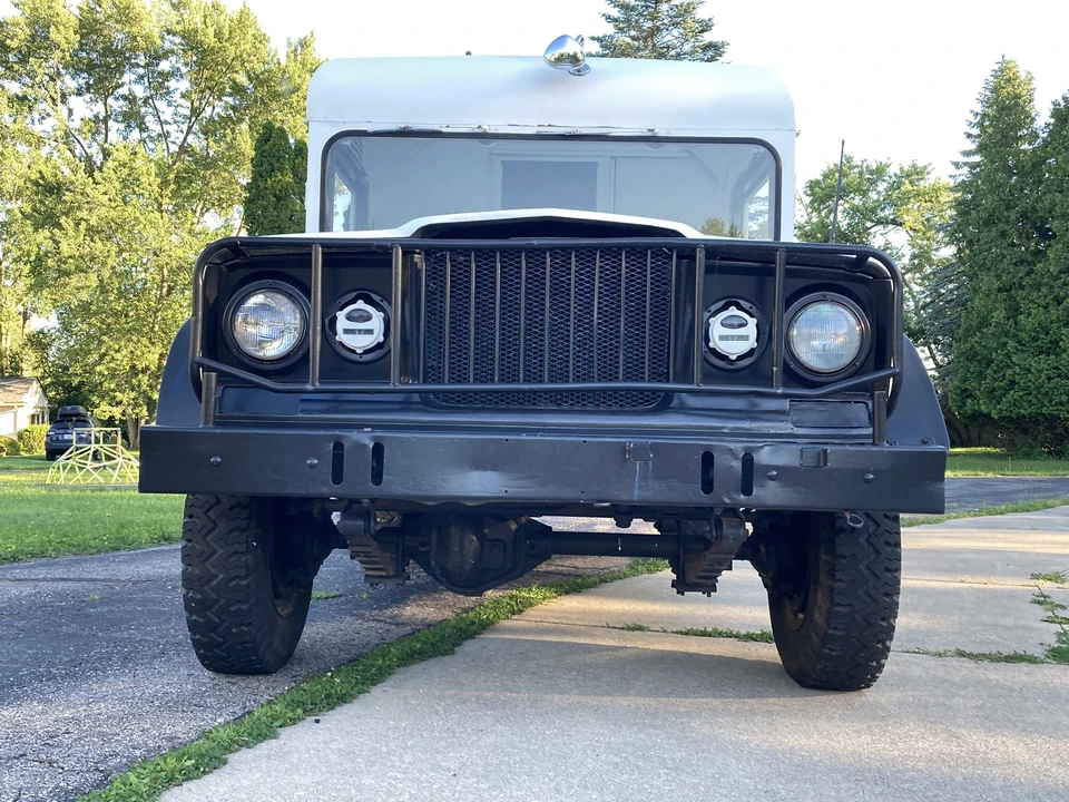 1968 Kaiser - Image 11 of 31