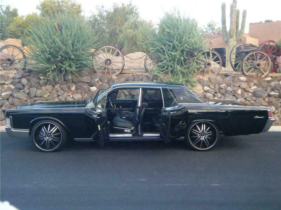 1968 Lincoln Continental 4th Gen - Image 5 of 5