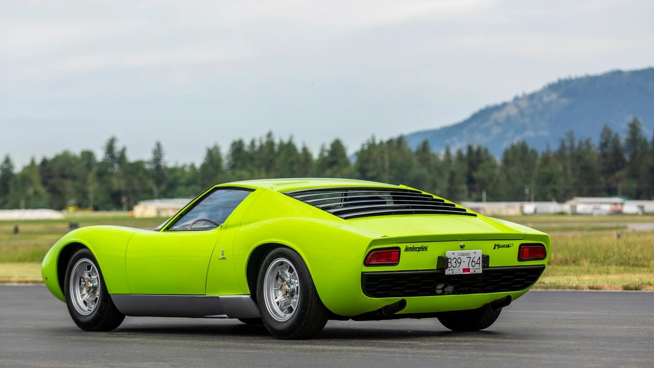 1968 Lamborghini Miura P400 - Image 16 of 31
