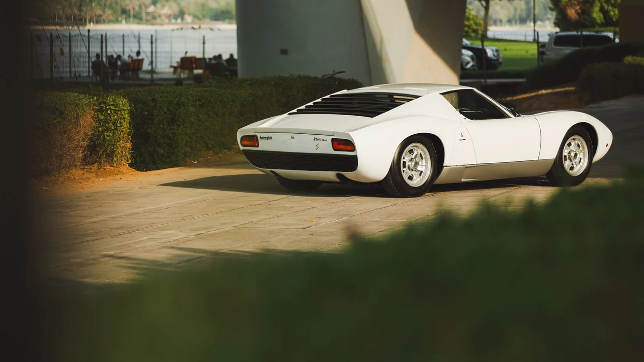 1968 Lamborghini Miura P400 - Image 20 of 31