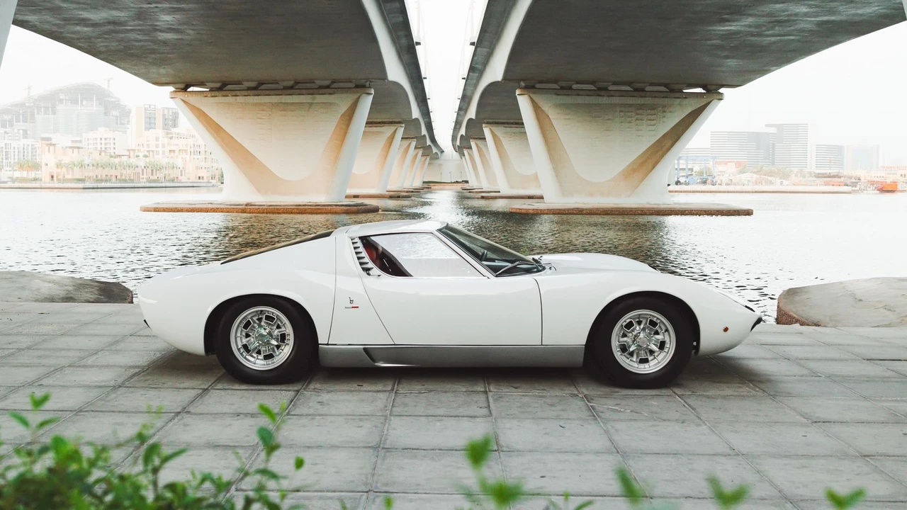 1968 Lamborghini Miura P400 - Image 4 of 31