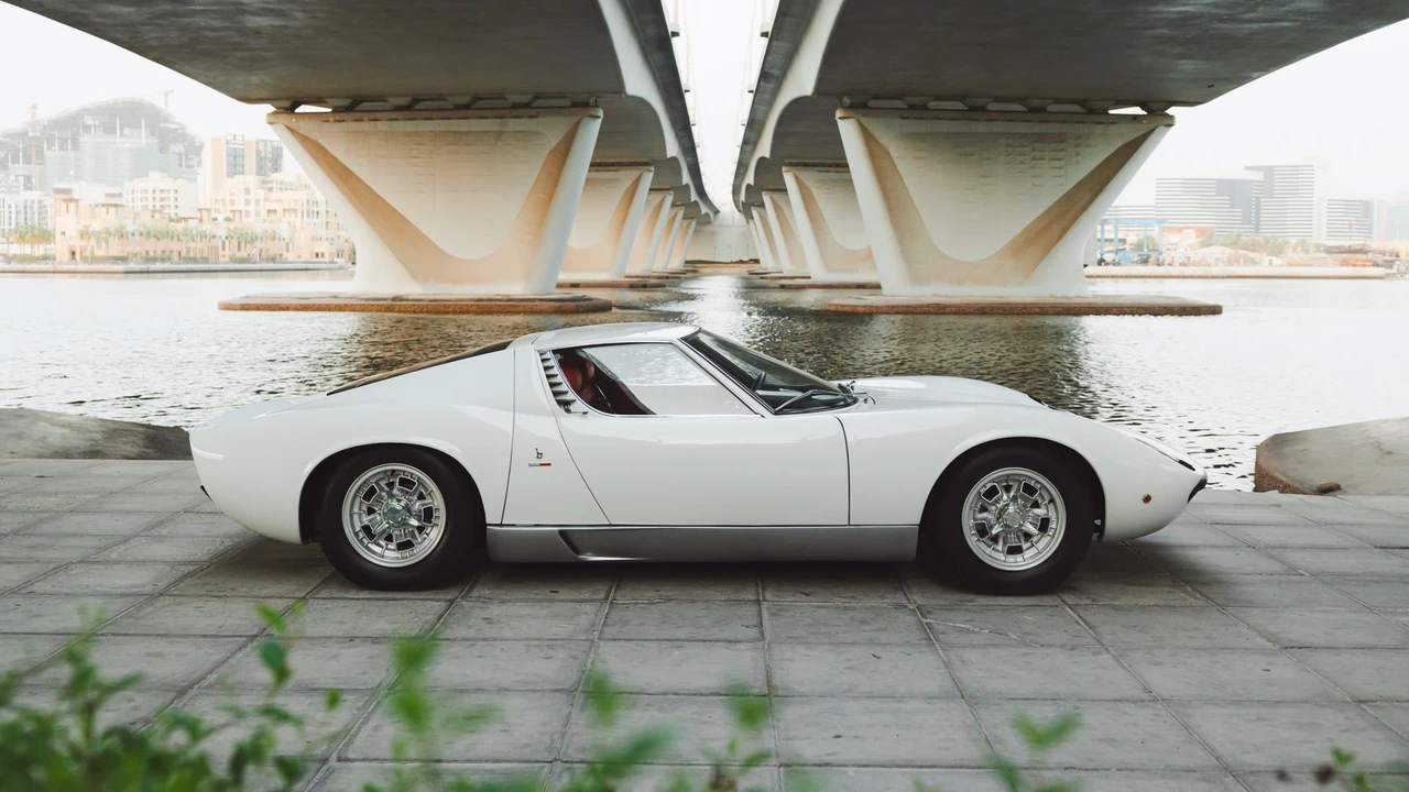 1968 Lamborghini Miura P400 - Image 23 of 31