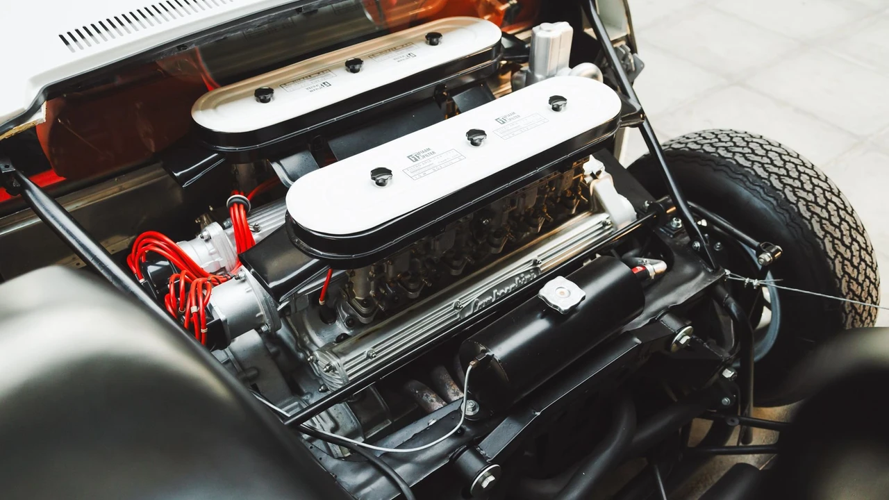 1968 Lamborghini Miura P400 - Image 10 of 31