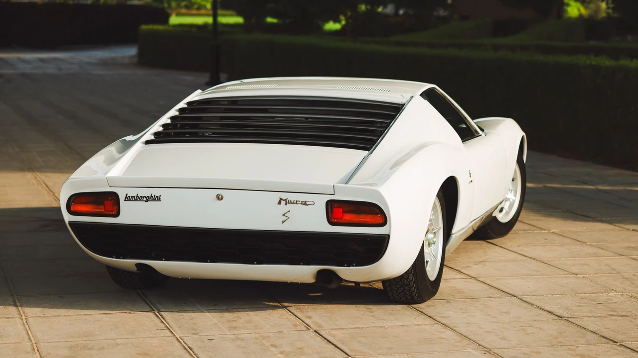 1968 Lamborghini Miura P400 - Image 3 of 31