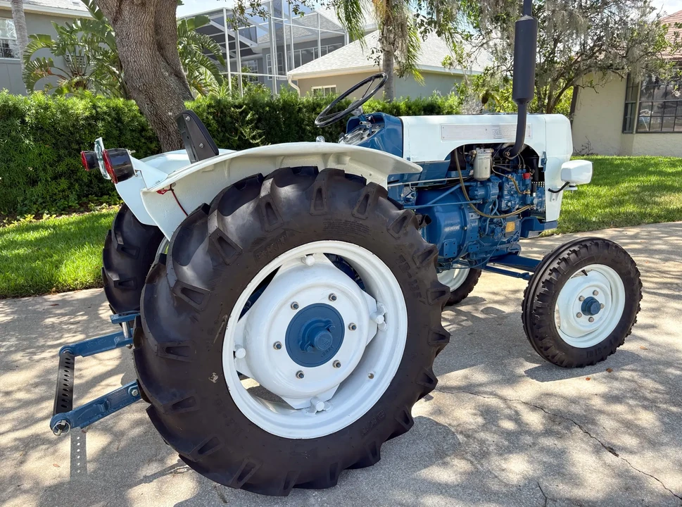 1968 Lamborghini Tractors - Image 2 of 31