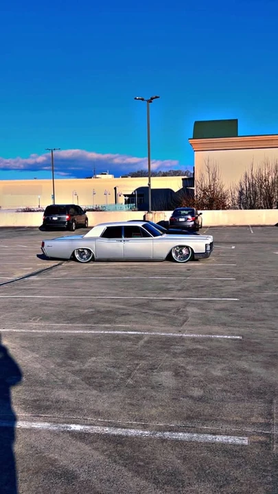 1968 Lincoln Continental 4th Gen - Image 18 of 19