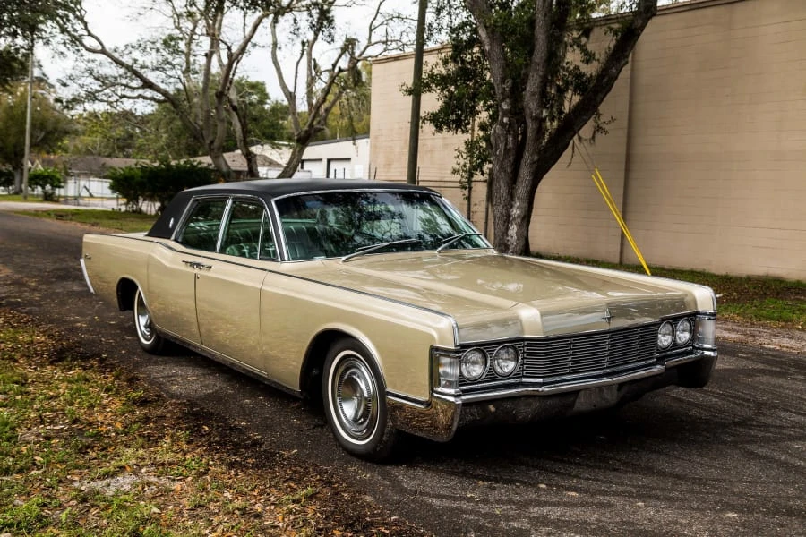 1968 Lincoln Continental 4th Gen - Image 12 of 12