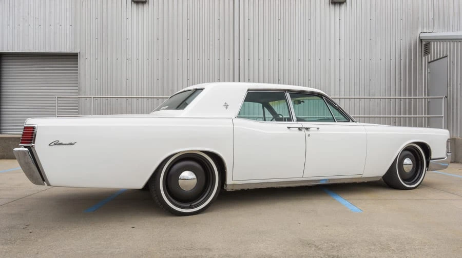 1968 Lincoln Continental 4th Gen - Image 2 of 12